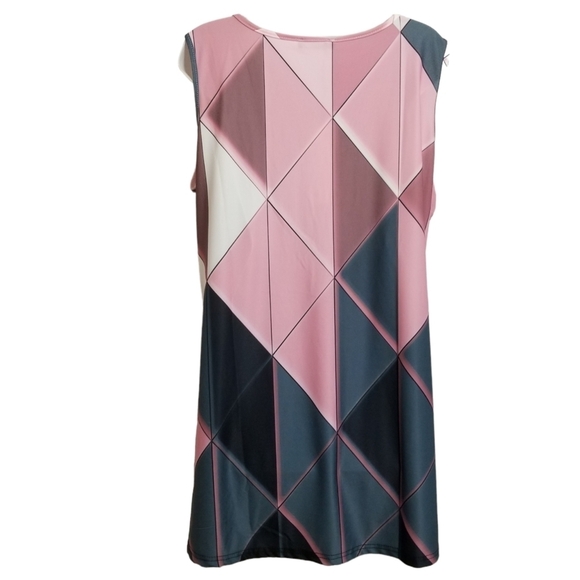 LILY by Firmiana sleeveless patterned top - Picture 2 of 9